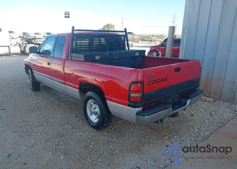 2001 Dodge Ram 1500 St z USA, uszkodzony, nr VIN 3B7HC13Z11M251893